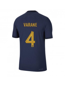 Moški Nogometna dresi replika Francija Raphael Varane #4 Domači SP 2022 Kratek rokav